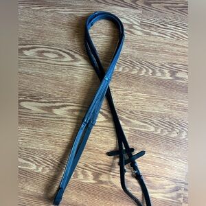 Black rubber reins 54” leather